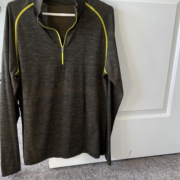 Metal Vent Tech 1/4 Zip - Lululemon - Picture 5 of 5
